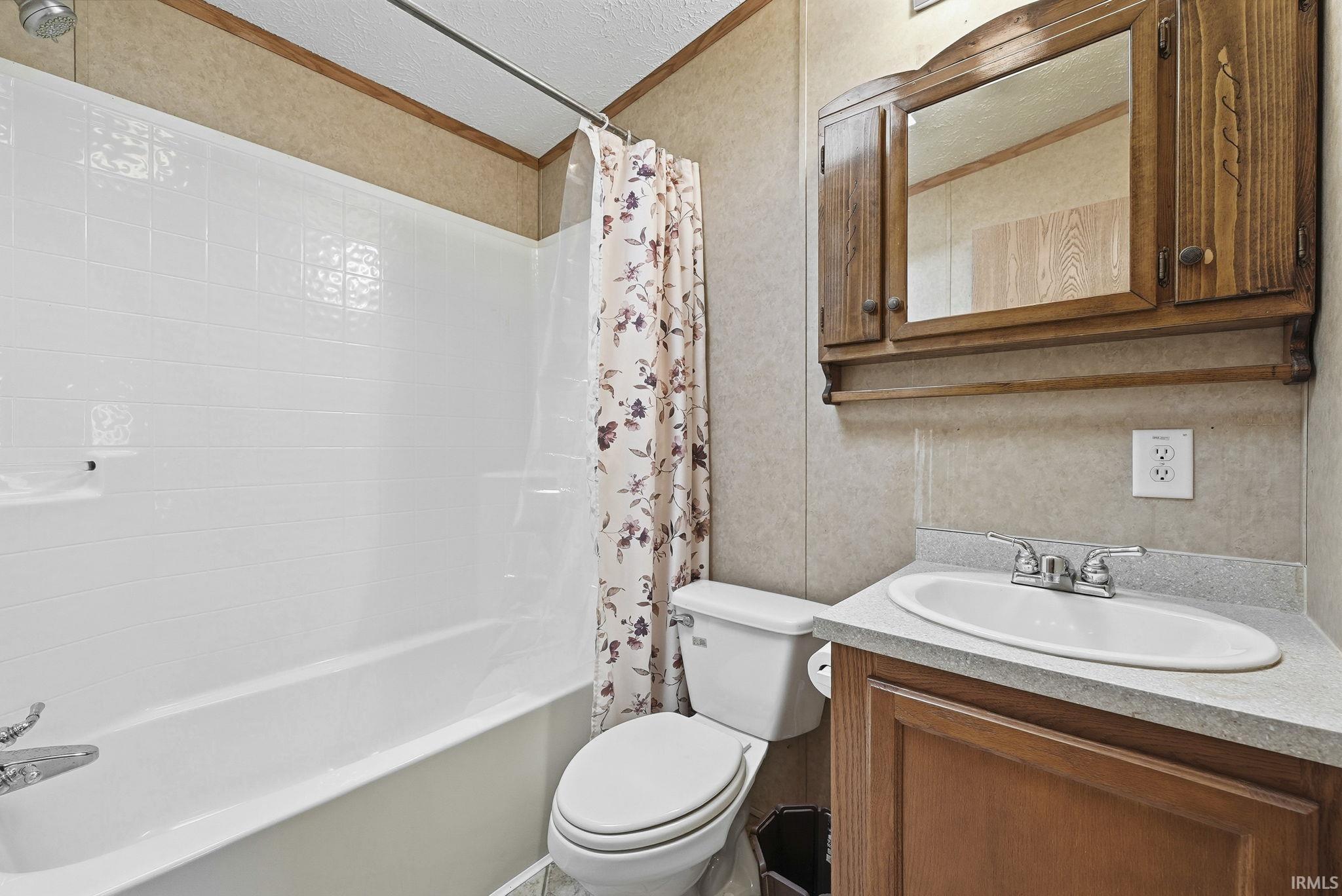 619 East 6th Street Warren, IN 46792 - Photo 24 of 36