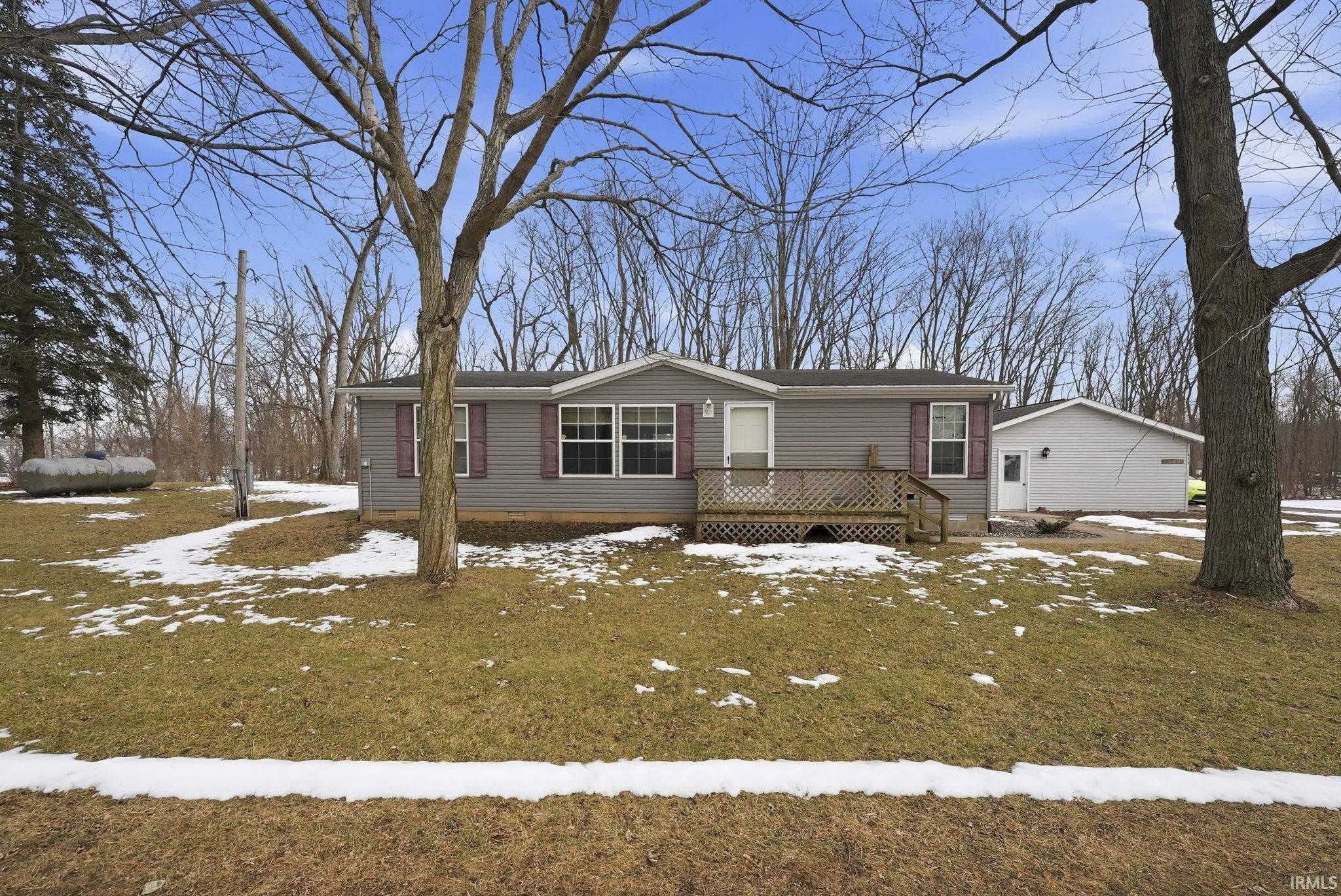 619 East 6th Street Warren, IN 46792 - Photo 3 of 36