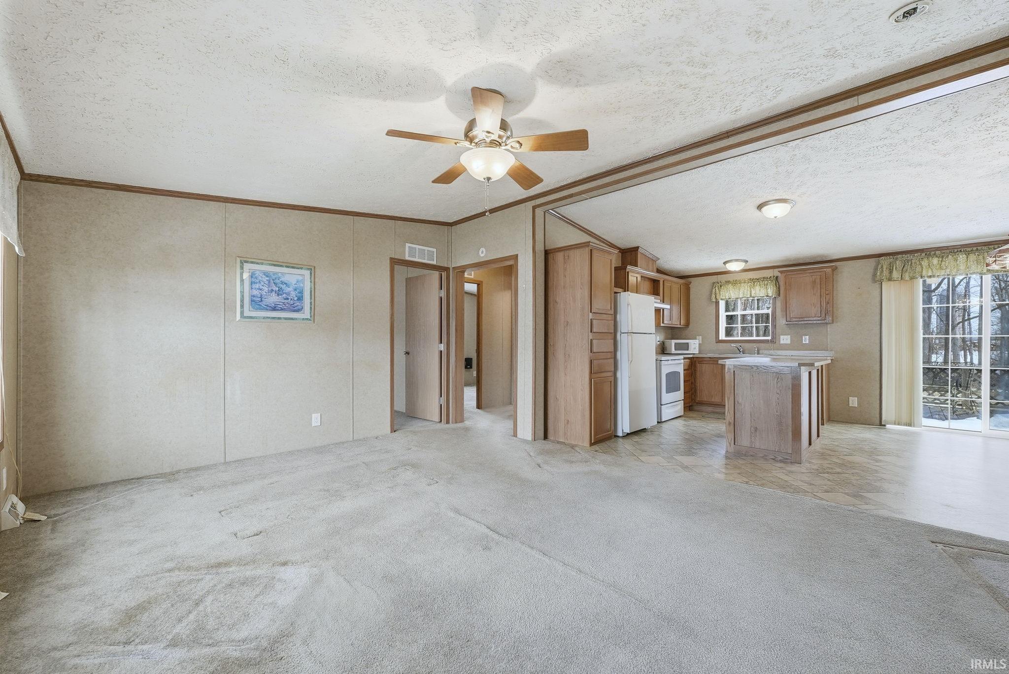 619 East 6th Street Warren, IN 46792 - Photo 6 of 36