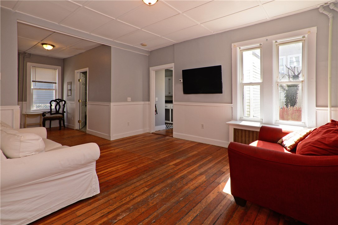 33 Ann Street Newport, RI 02840 - Photo 11 of 19