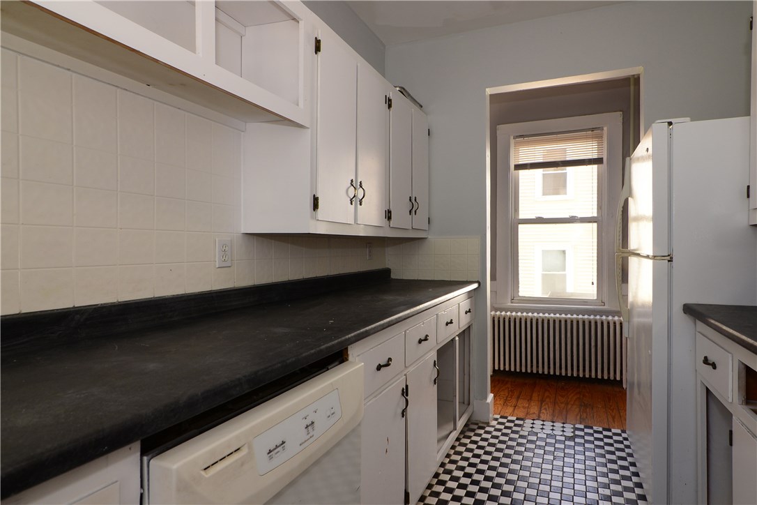 33 Ann Street Newport, RI 02840 - Photo 13 of 19