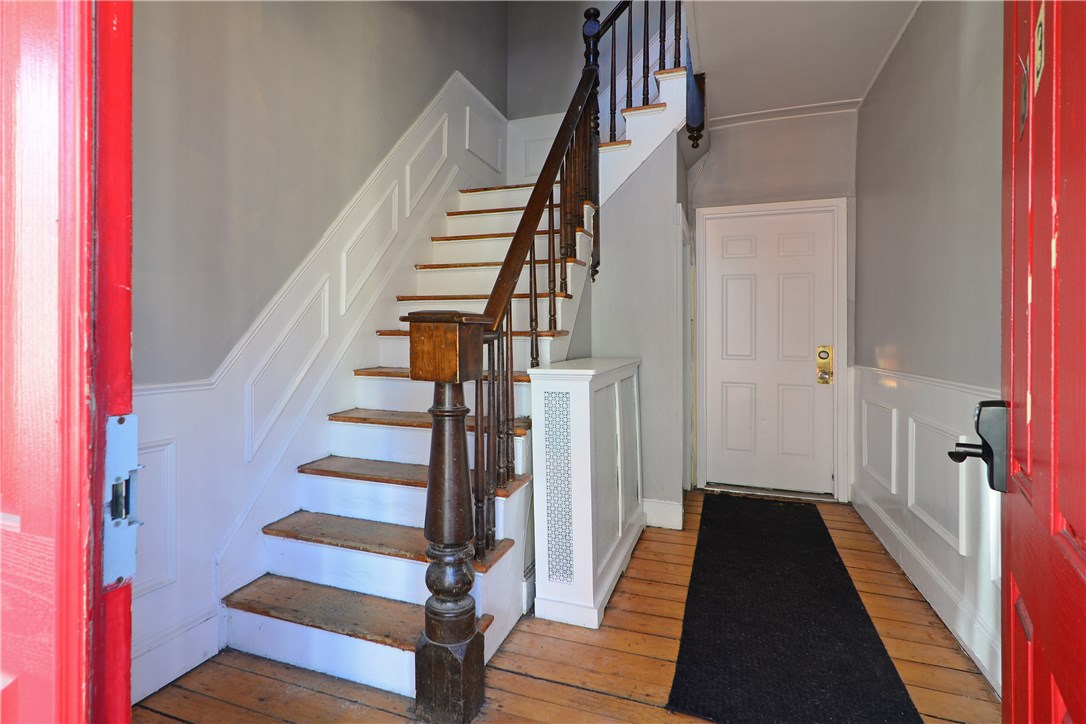 33 Ann Street Newport, RI 02840 - Photo 4 of 19