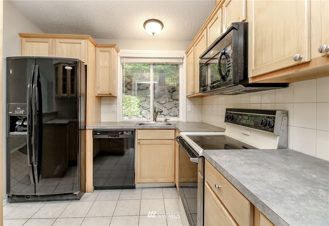 14437 171st Avenue Southeast Renton, WA 98059 - Photo 14 of 38 Gallery Image 14