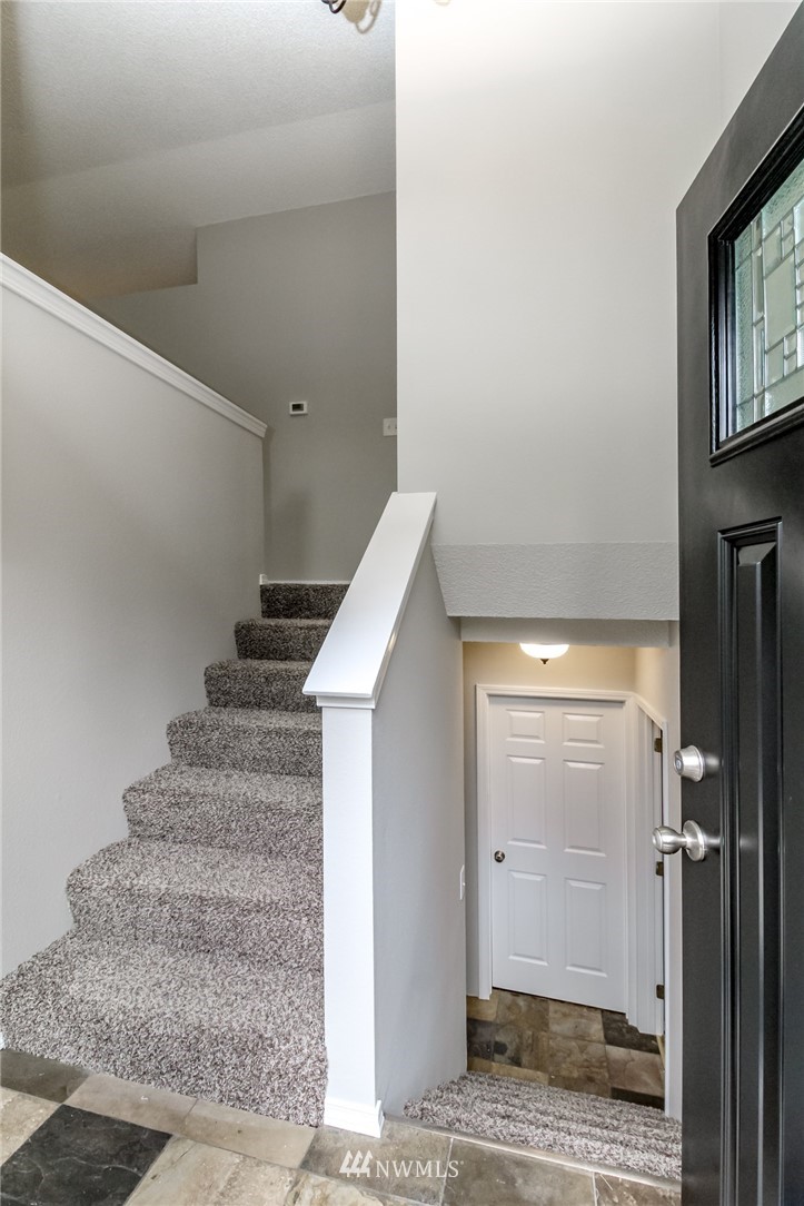 14437 171st Avenue Southeast Renton, WA 98059 - Photo 3 of 38 Gallery Image 3