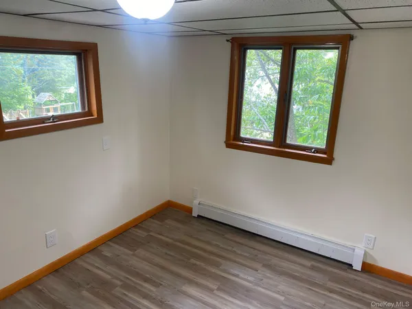 a view of a window in an empty room