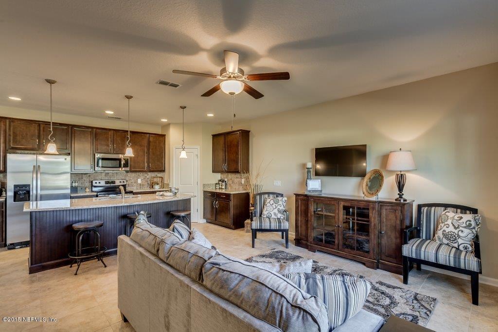 3186 Chestnut Ridge Way, Unit 10D Orange Park, FL 32065 - Photo 21 of 27 Living_Room_View_3