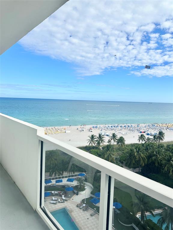 100 Lincoln Road, Unit 1240 Miami Beach, FL 33139 - Photo 3 of 7 a view of sky from balcony