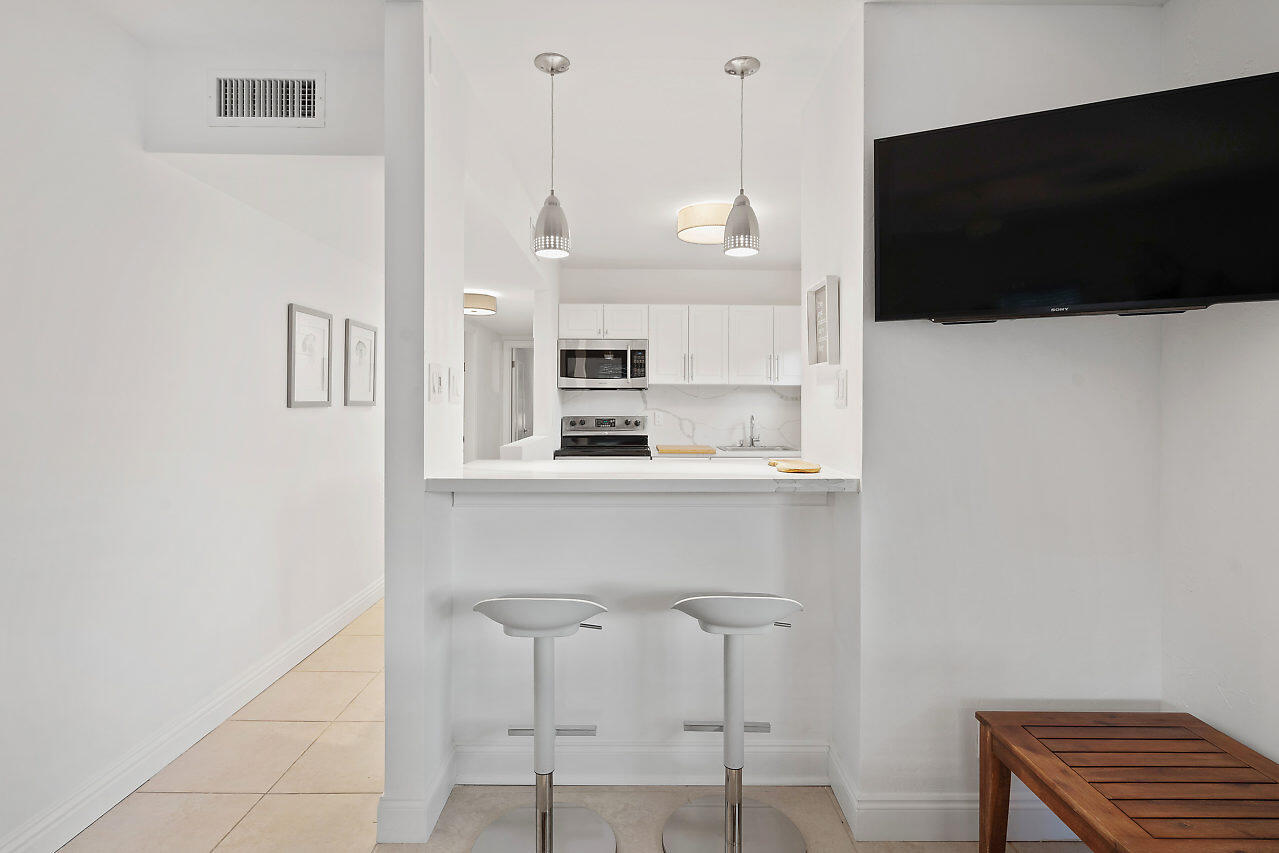 1143 Surf Road Singer Island, FL 33404 - Photo 19 of 34 007-1143SurfRoad-SingerIsland-FL-small