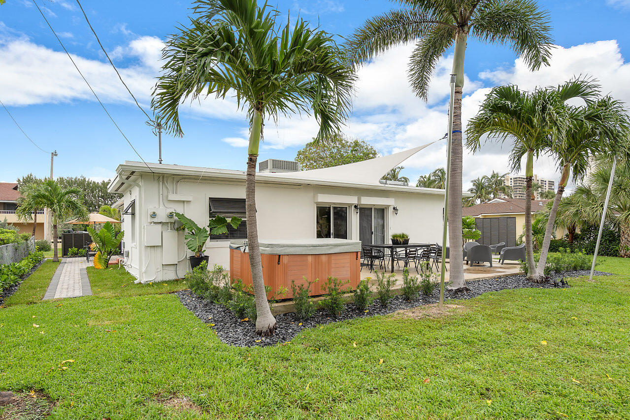 1143 Surf Road Singer Island, FL 33404 - Photo 31 of 34 031-1143SurfRoad-SingerIsland-FL-small