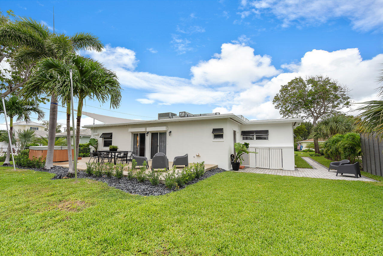 1143 Surf Road Singer Island, FL 33404 - Photo 32 of 34 032-1143SurfRoad-SingerIsland-FL-small