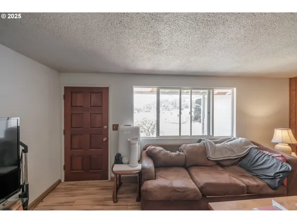 $550,000 | 92891 Allens Alley, Cheshire, OR 97419