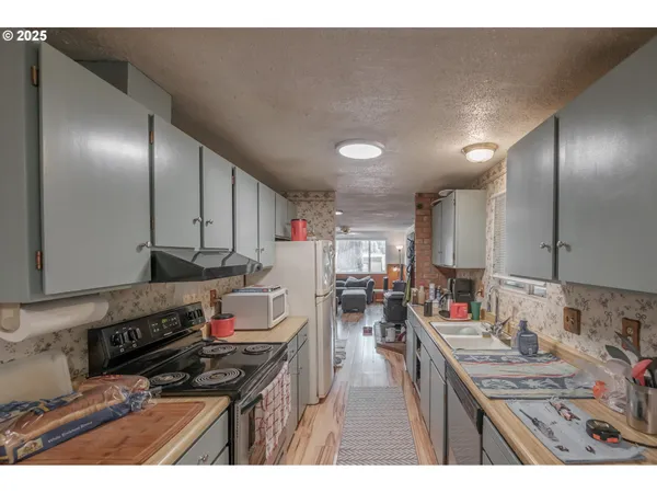 $550,000 | 92891 Allens Alley, Cheshire, OR 97419