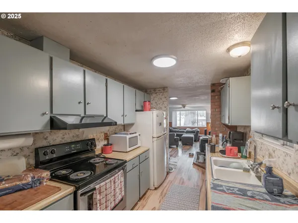 $550,000 | 92891 Allens Alley, Cheshire, OR 97419