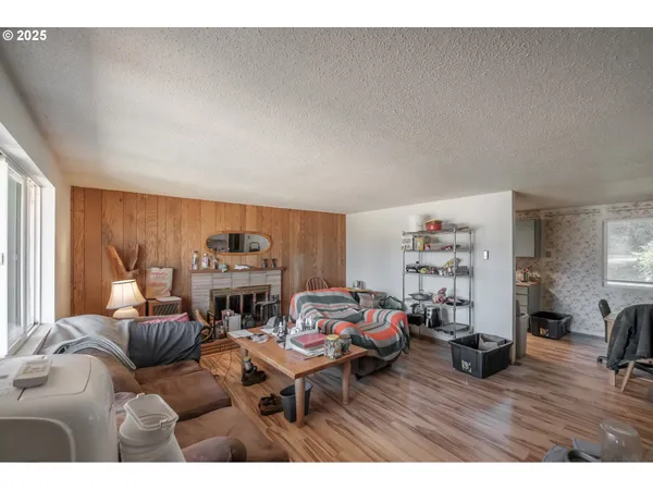 $550,000 | 92891 Allens Alley, Cheshire, OR 97419