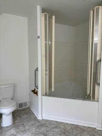 $2,500 | 201 Oak Street, Ypsilanti, MI 48198
