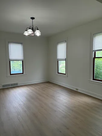 $2,500 | 201 Oak Street, Ypsilanti, MI 48198