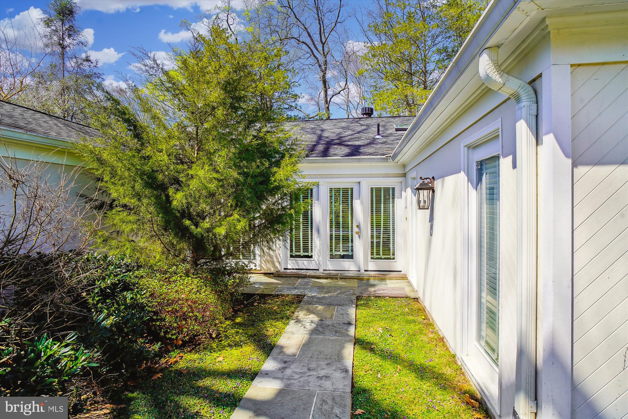 6512 Millwood Road Bethesda, MD 20817 - Photo 4 of 41 Exterior Front