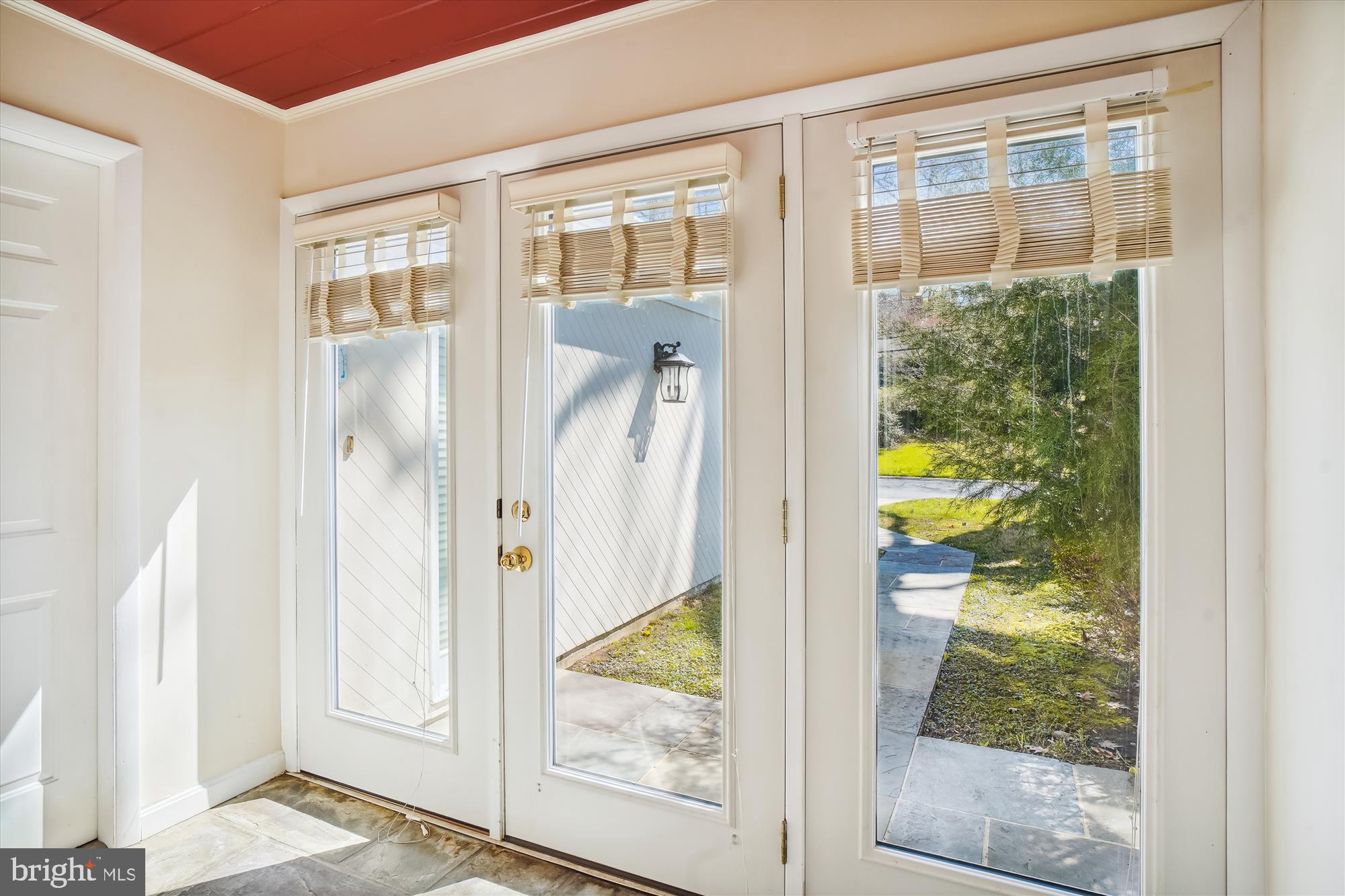 6512 Millwood Road Bethesda, MD 20817 - Photo 5 of 41 Entrance Foyer
