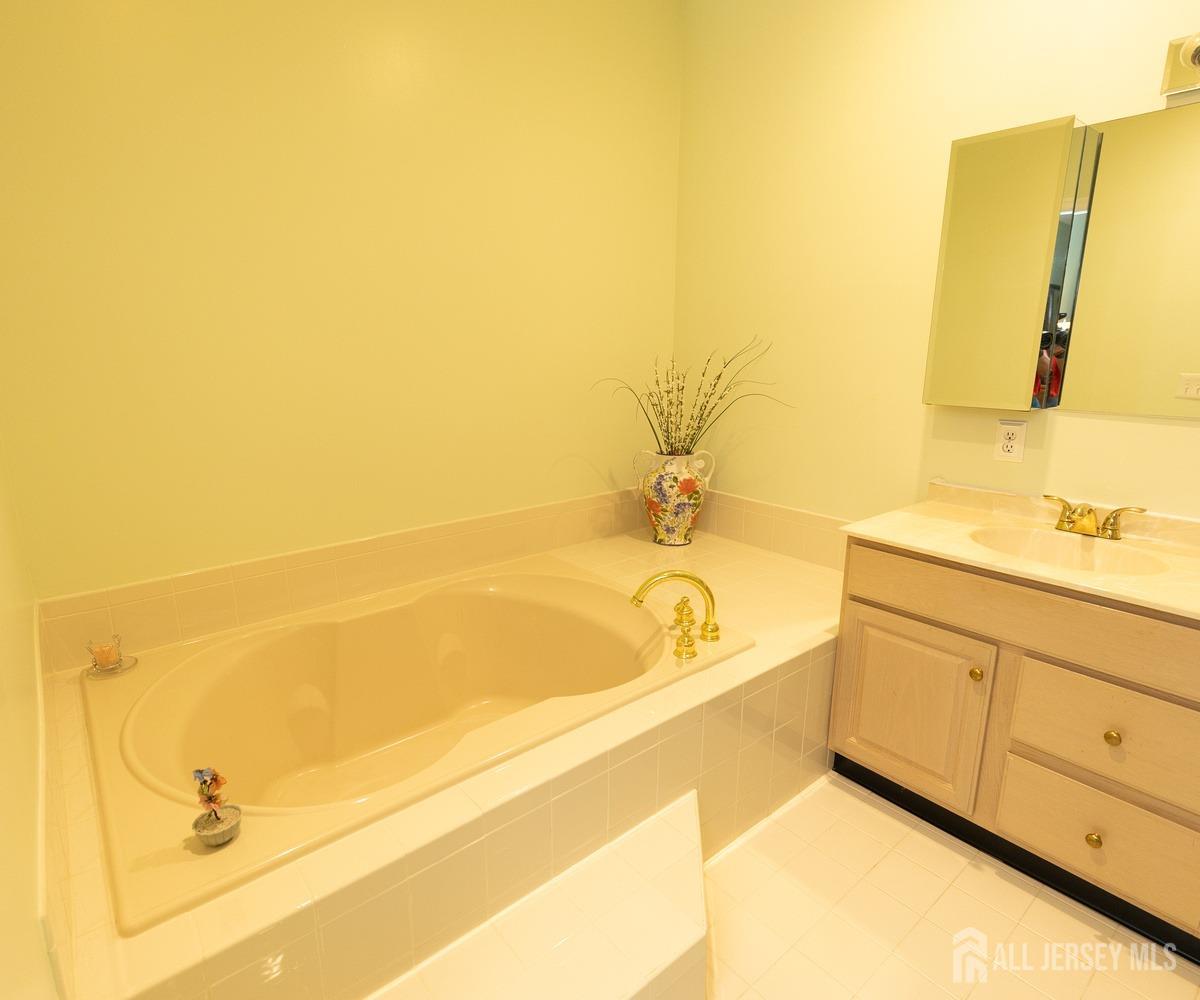 56 Chichester Road Monroe Township, NJ 08831 - Photo 20 of 34 Gallery Image 20