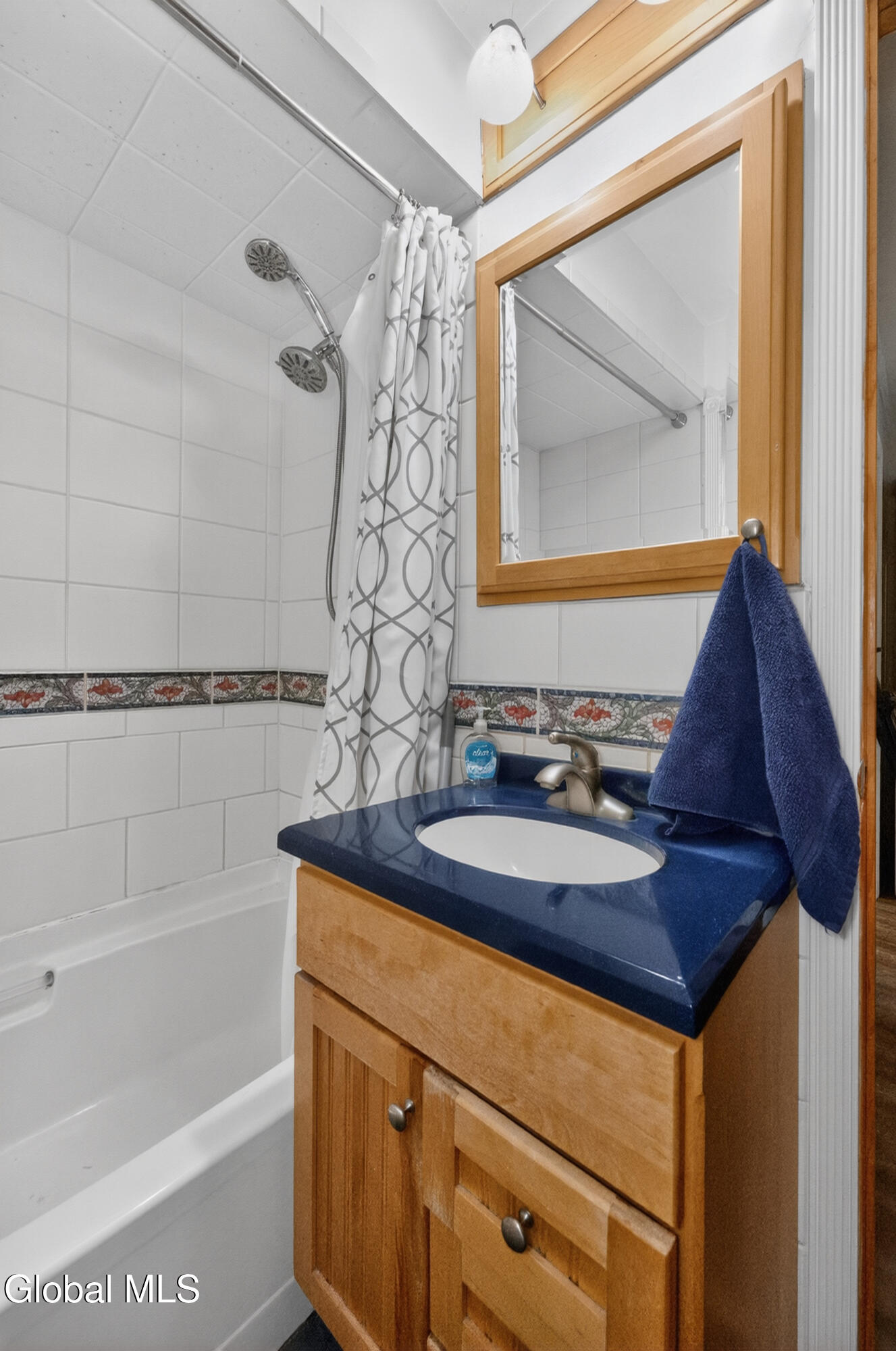 48 Schoolhouse Road Guilderland, NY 12203 - Photo 13 of 44 1 Apt Up 14