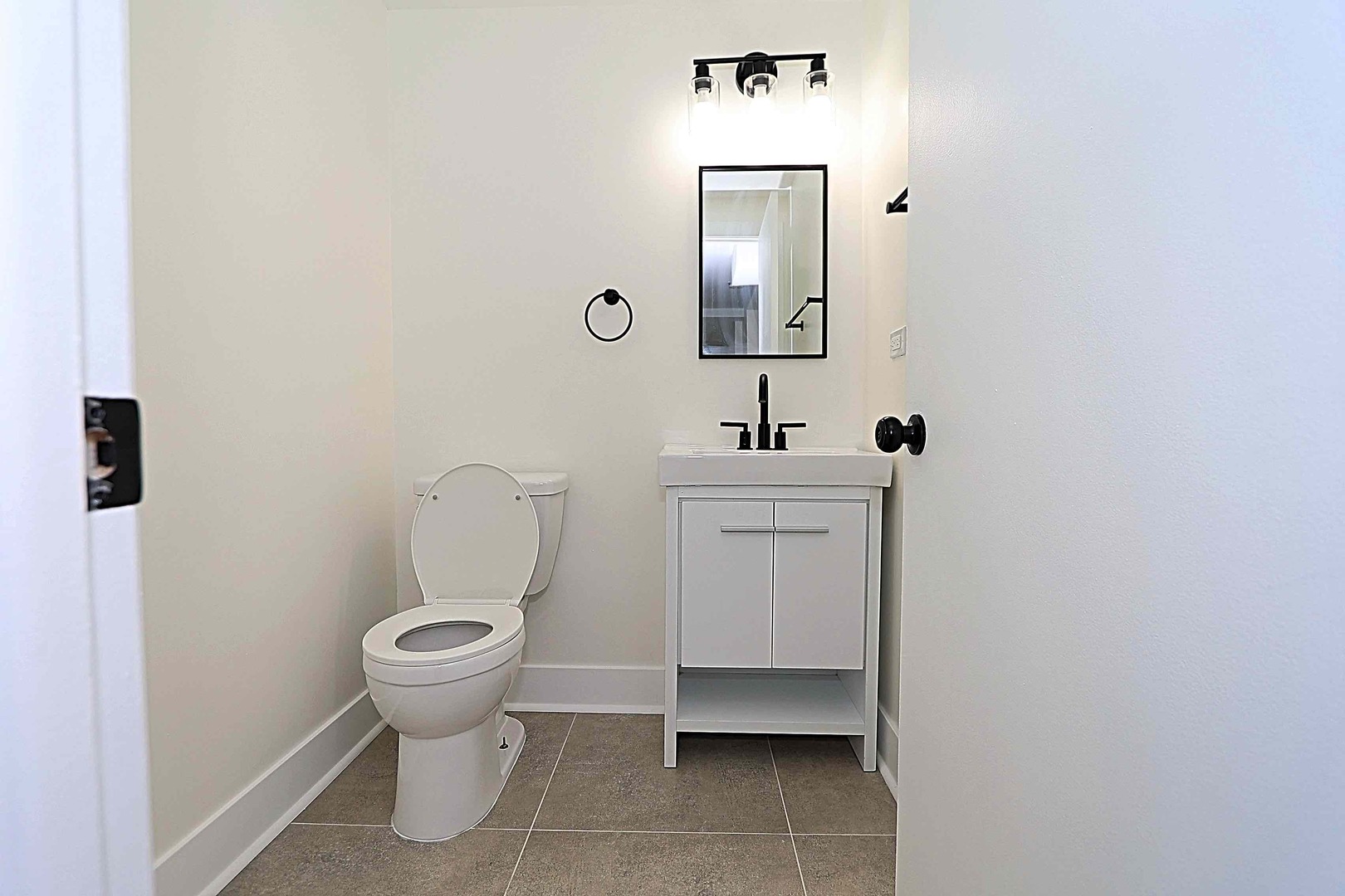 6337 Roosevelt Road, Unit 408 Berwyn, IL 60402 - Photo 8 of 14