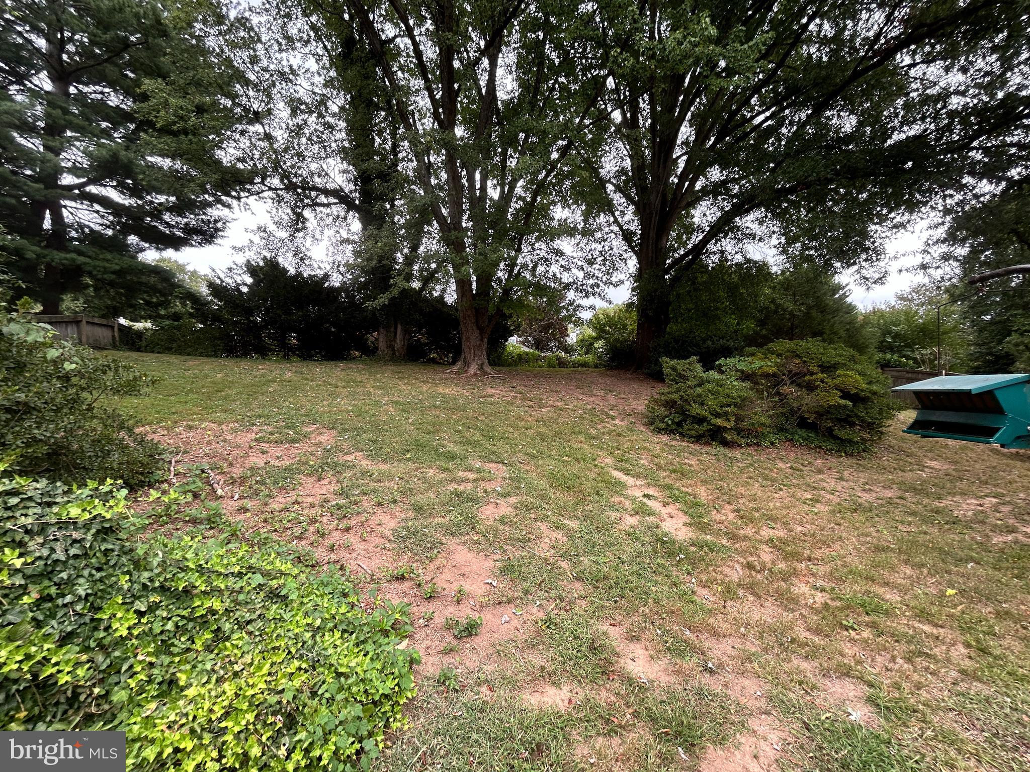 5850 Upton Street McLean, VA 22101 - Photo 9 of 31 Ample privacy in your fenced backyard