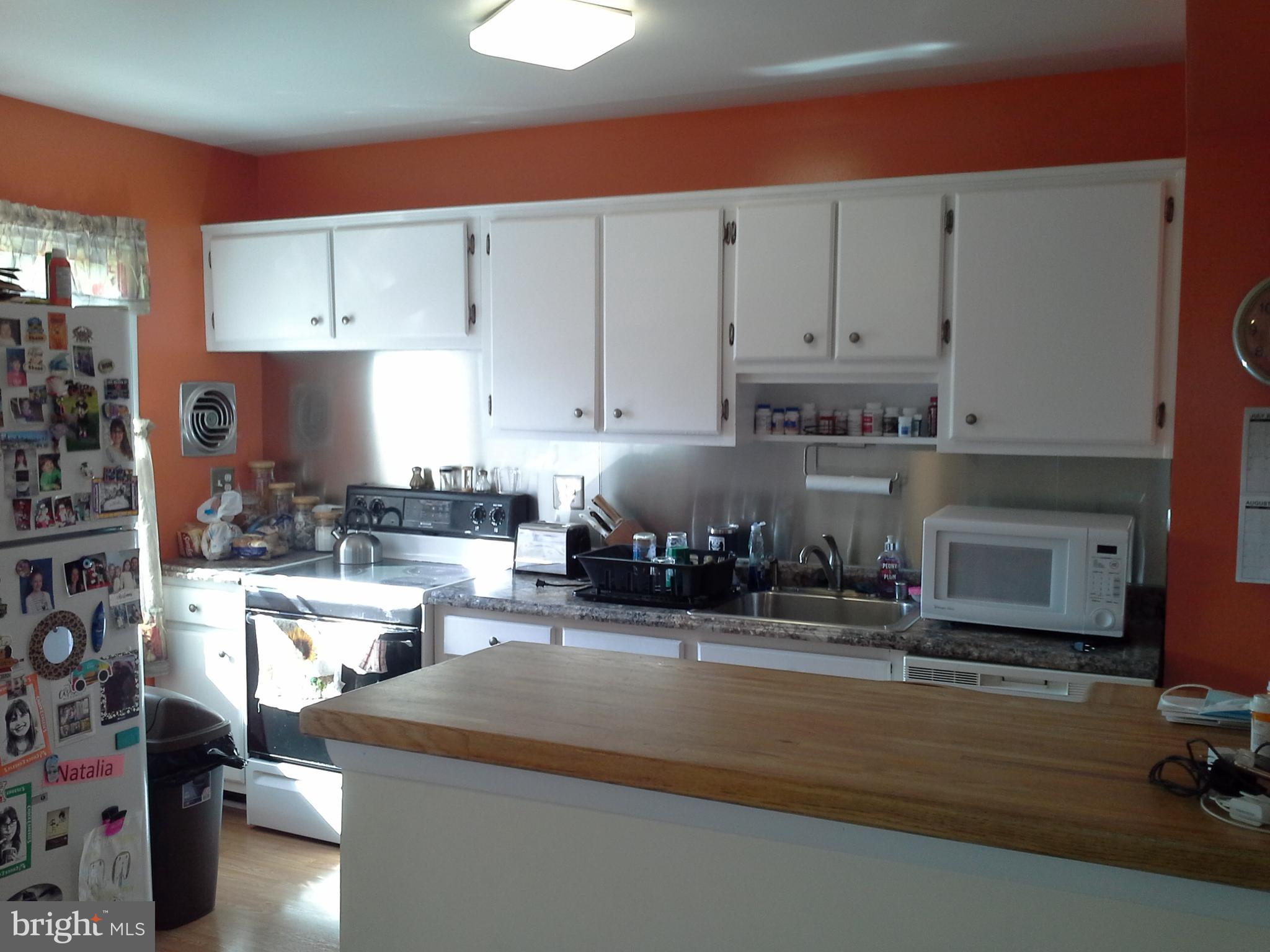 33 Colleton Court Baltimore, MD 21236 - Photo 14 of 27 Bright Kitchen