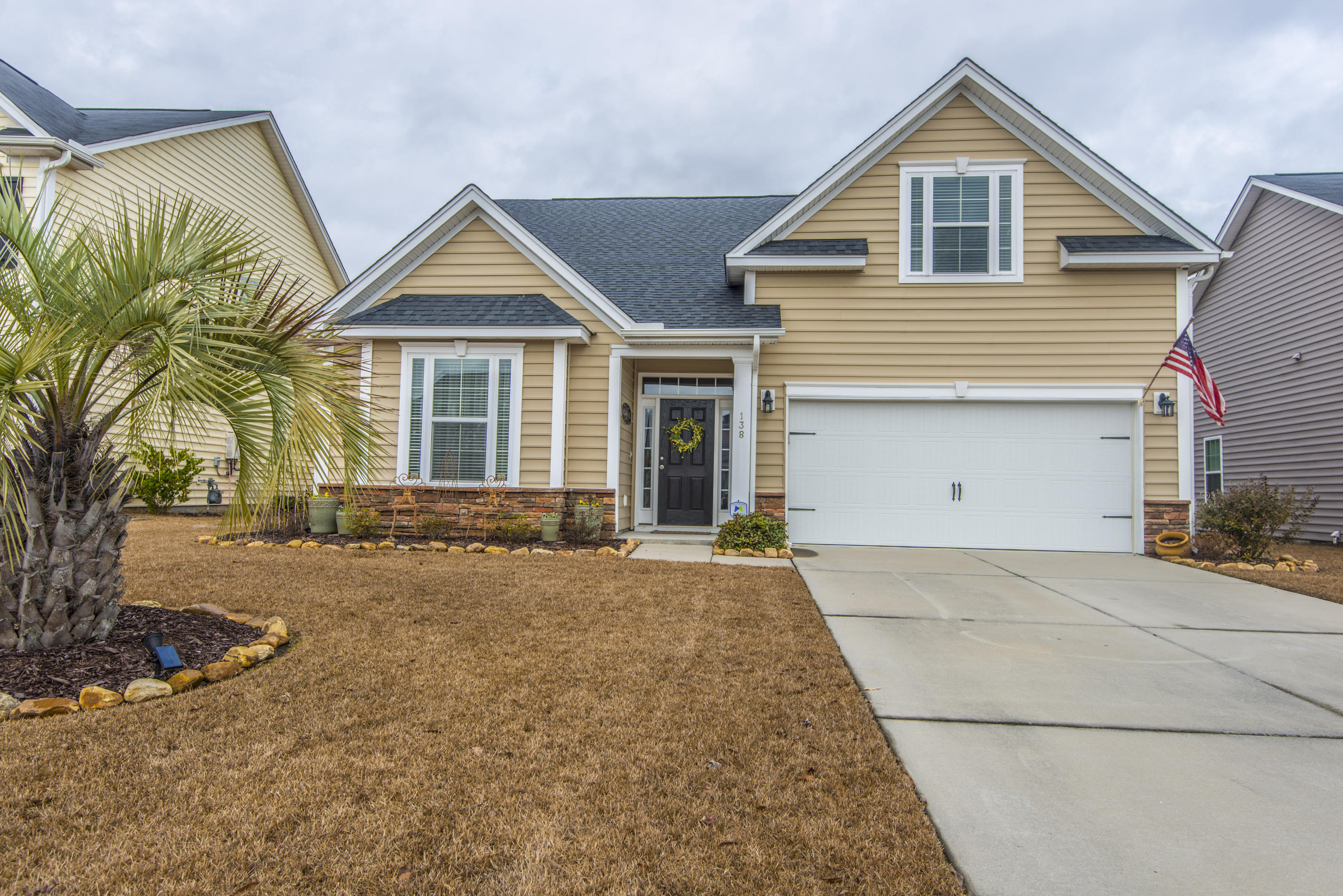 138 Royal Star Road Summerville, SC 29486 - Photo 1 of 48 138 Frt-2