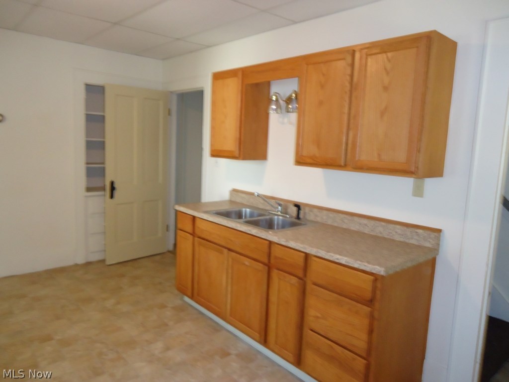 39 Spring Street Struthers, OH 44471 - Photo 3 of 7 Kitchen