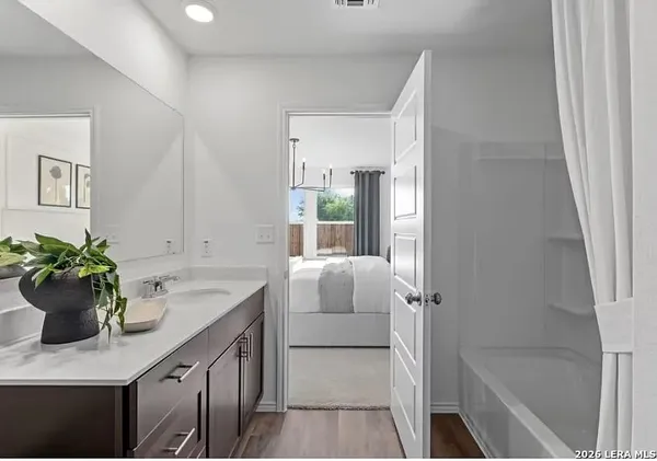 $2,175 | 11621 Remuda Canyon, San Antonio, TX 78254