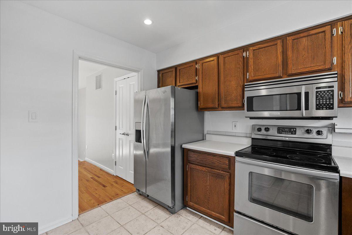 2146 Golf Course Drive Reston, VA 20191 - Photo 2 of 26