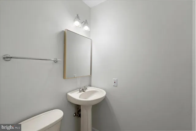 $3,100 | 2146 Golf Course Drive, Reston, VA 20191