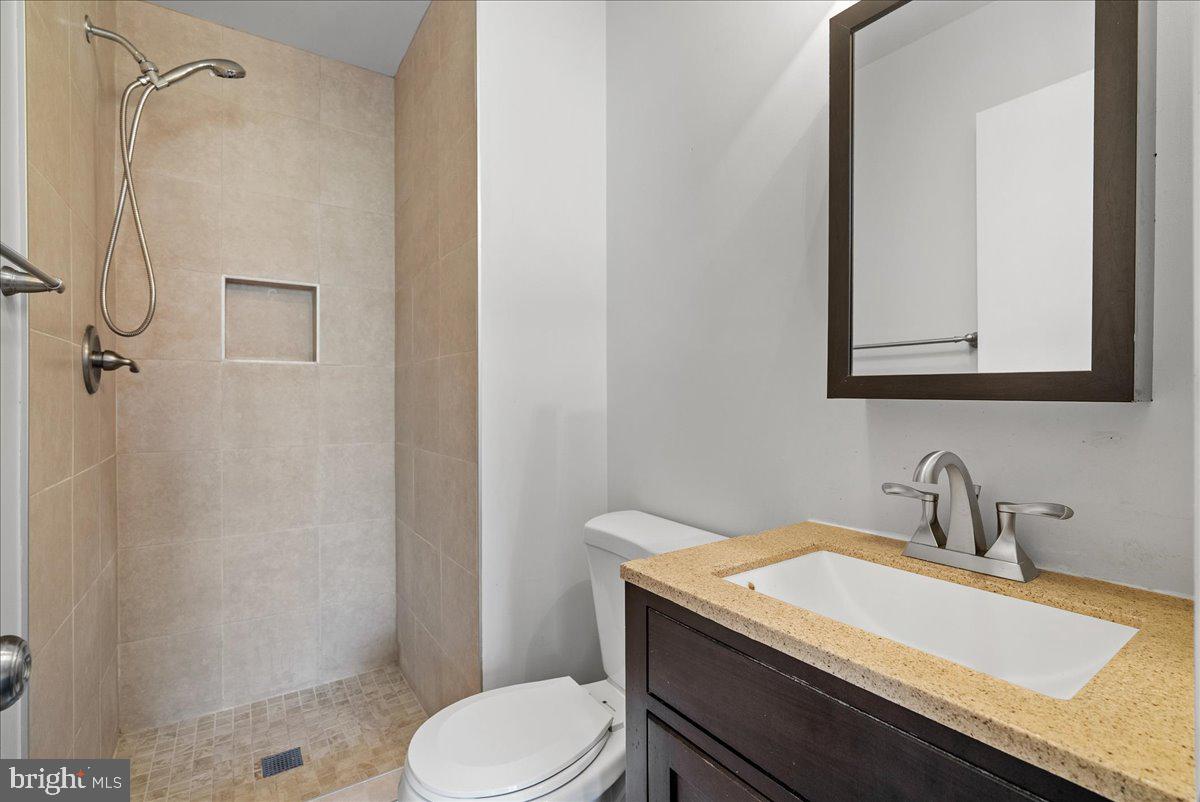 2146 Golf Course Drive Reston, VA 20191 - Photo 7 of 26