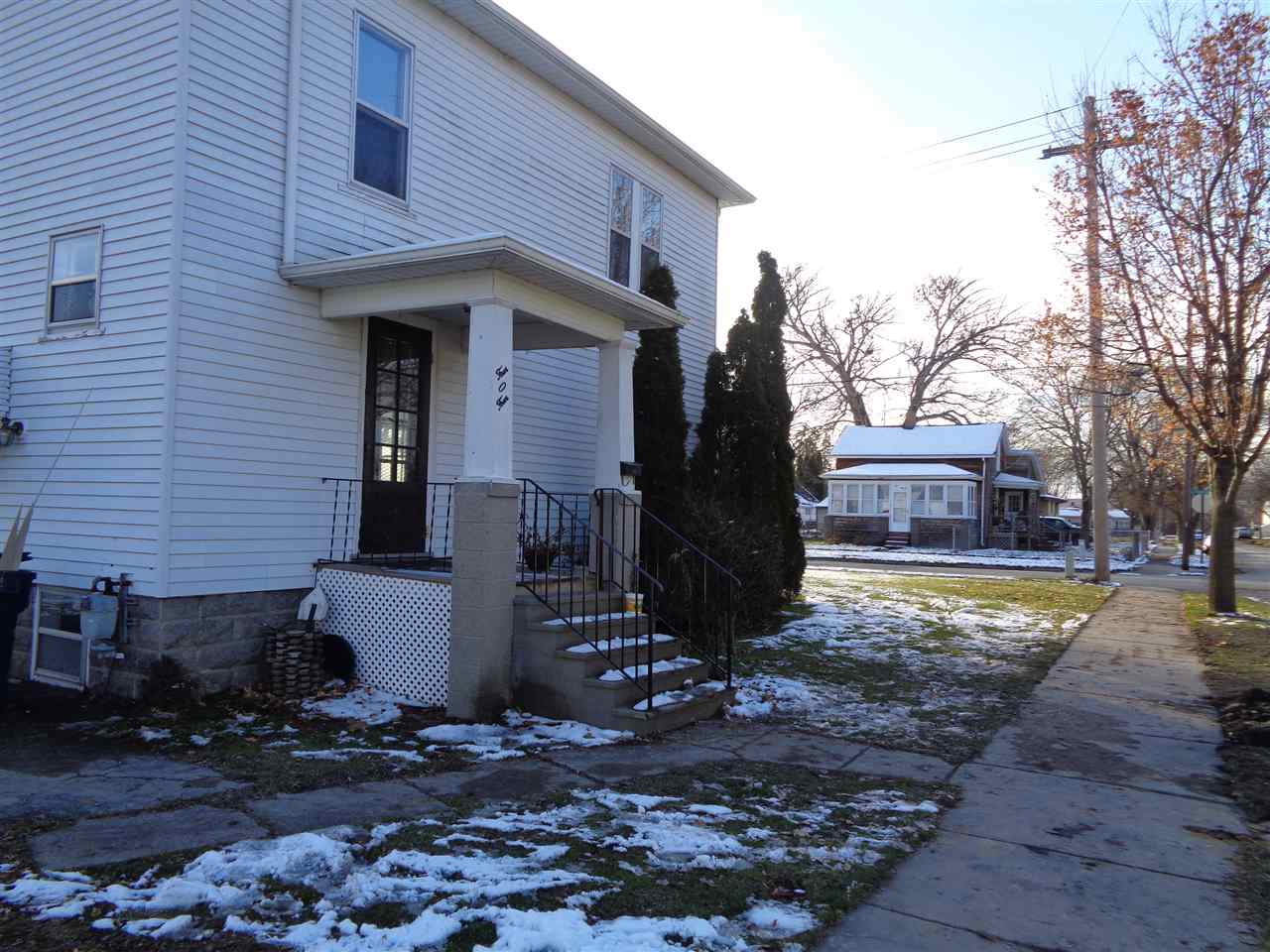 404 39th Street Bay City, MI 48708 - Photo 3 of 27 Gallery Image 3