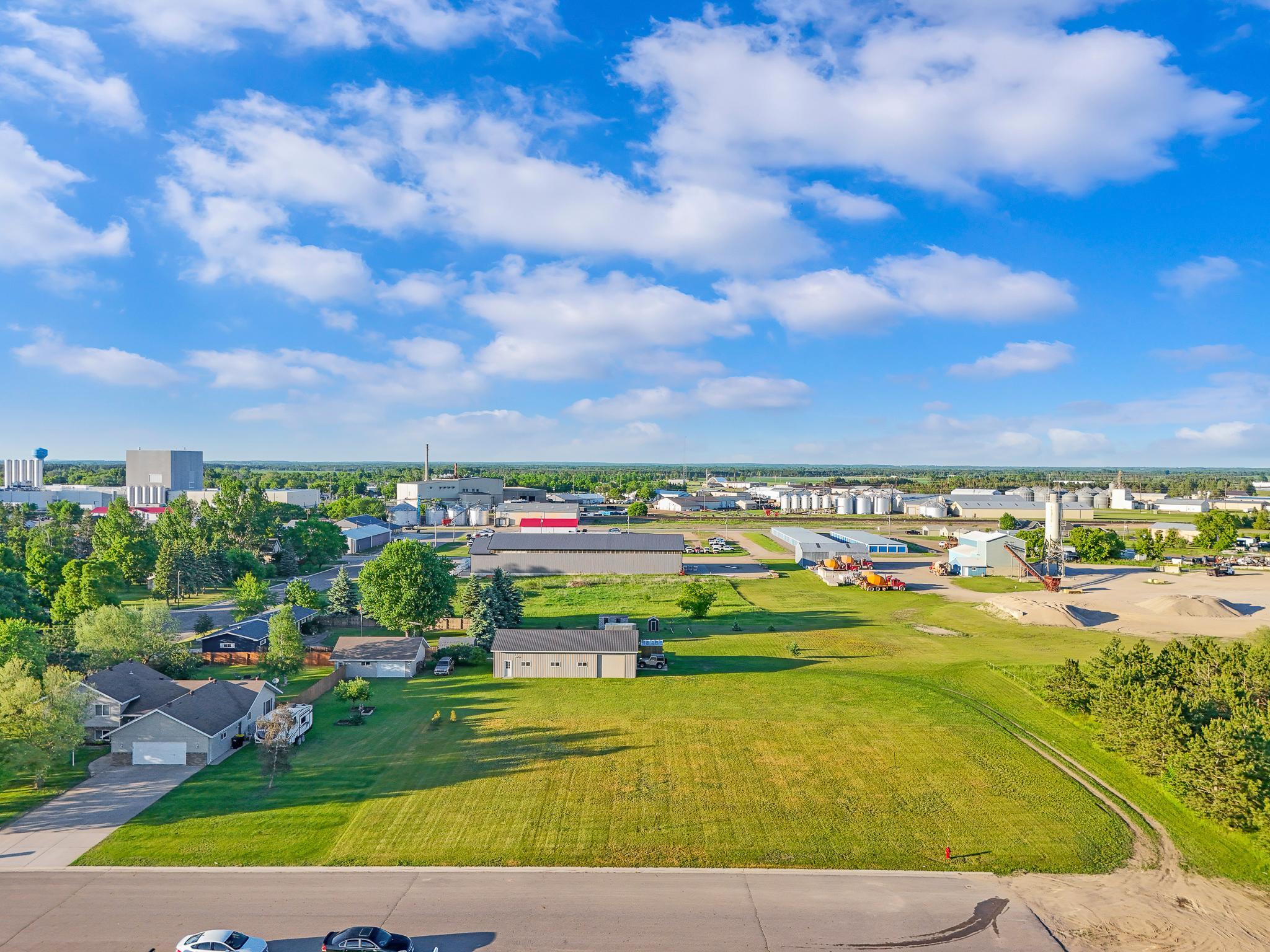 707 4th Street Southeast Perham, MN 56573 - Photo 3 of 10