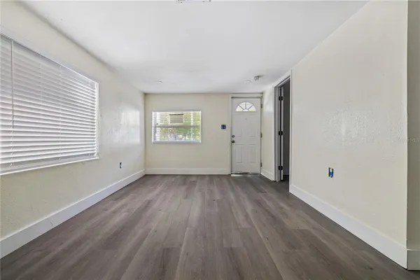 $1,699 | 8303 North 11th Street, Tampa, FL 33604
