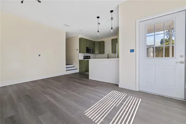 $1,699 | 8303 North 11th Street, Tampa, FL 33604