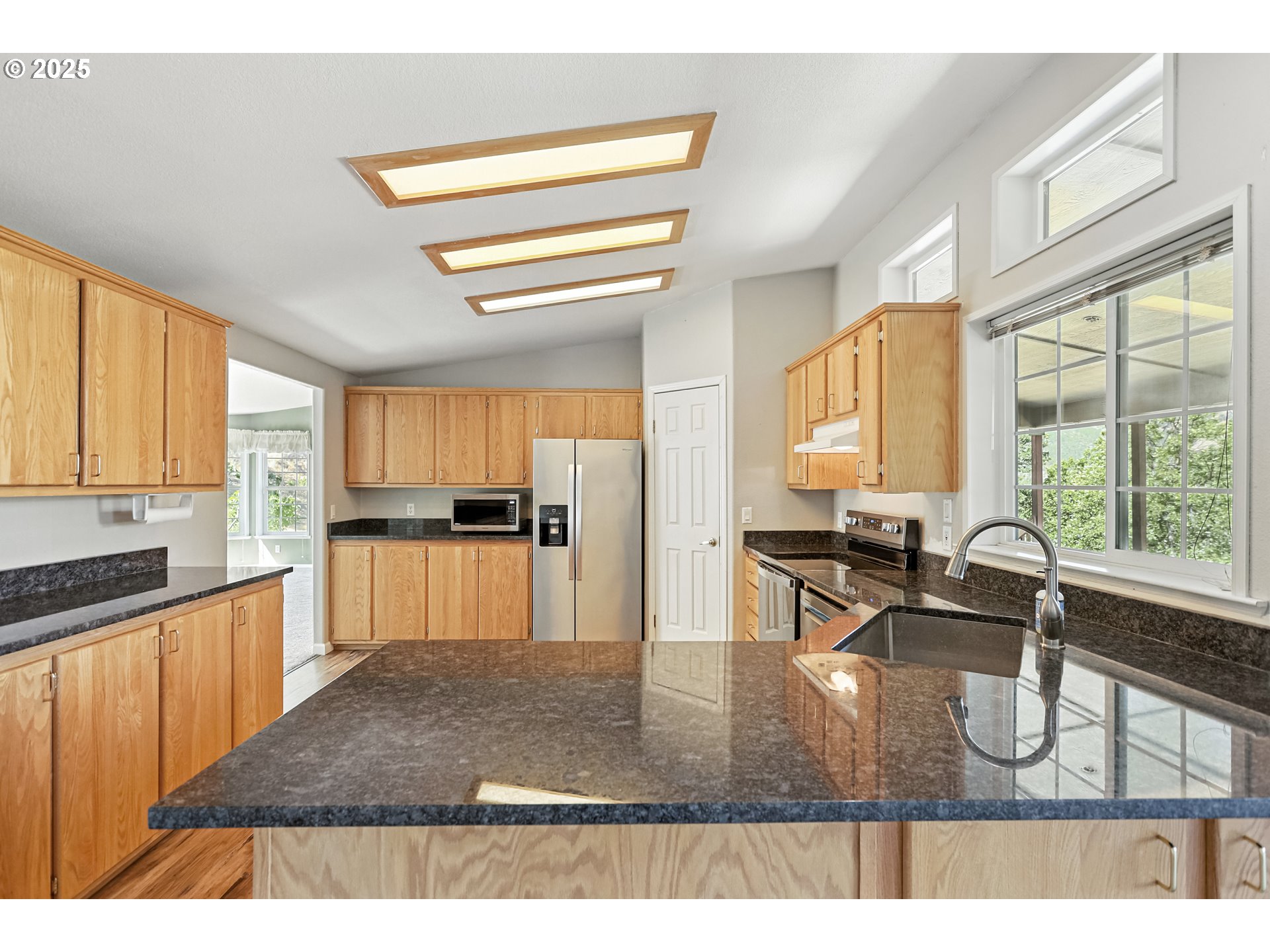 6305 Cherry Heights Road The Dalles, OR 97058 - Photo 12 of 48