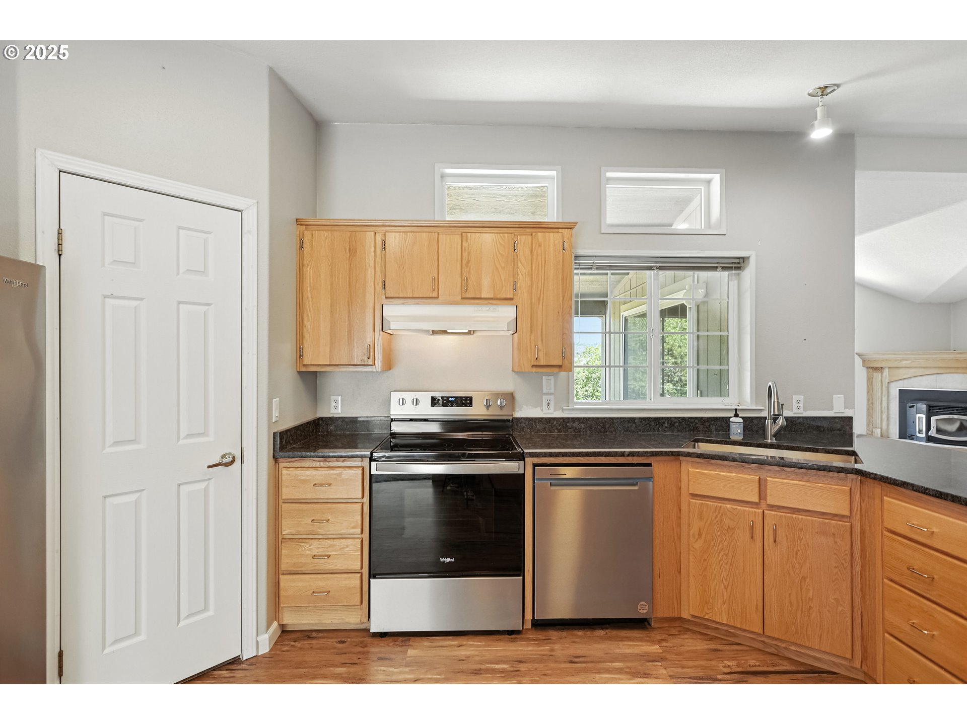 6305 Cherry Heights Road The Dalles, OR 97058 - Photo 15 of 48