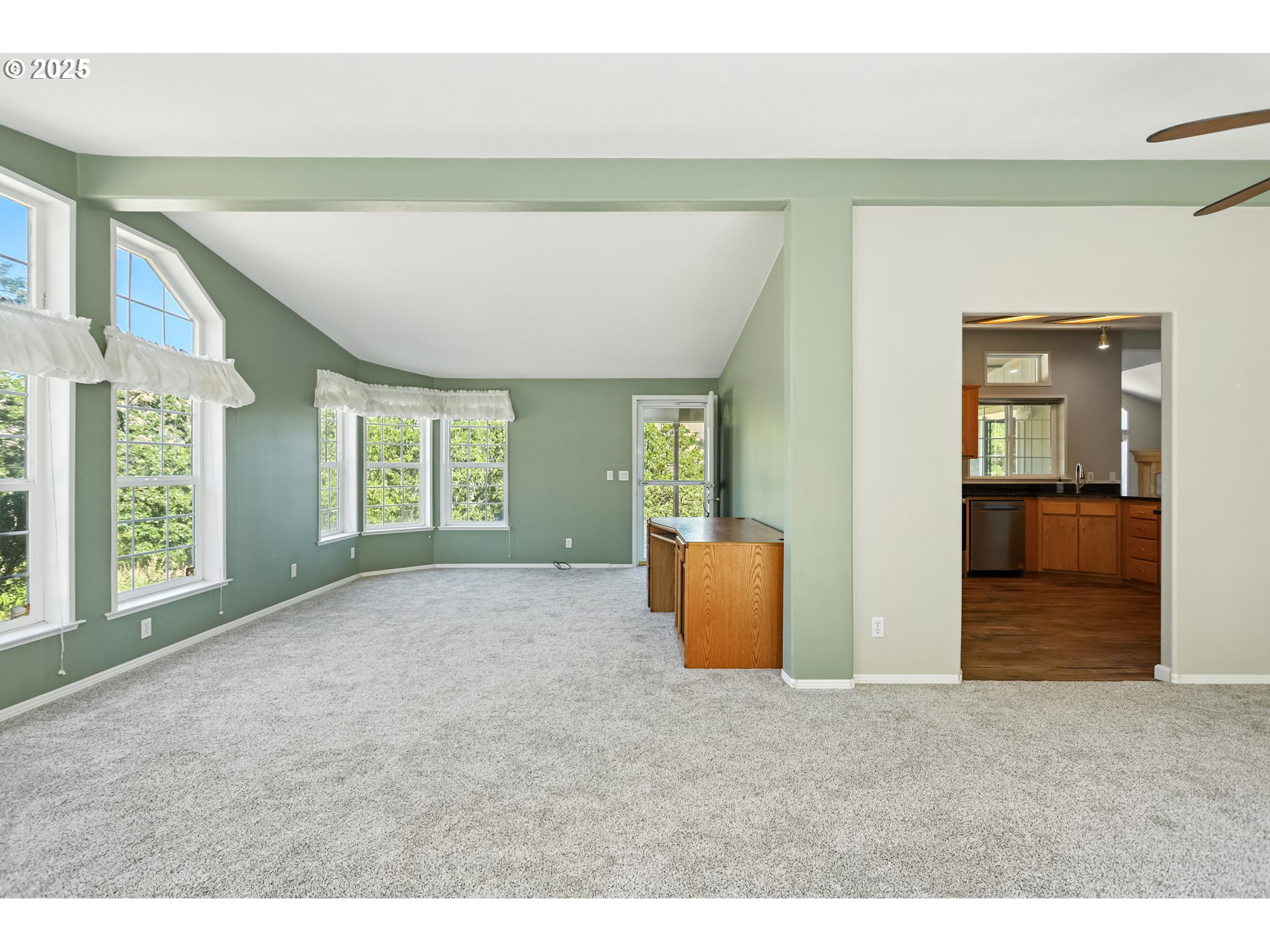 6305 Cherry Heights Road The Dalles, OR 97058 - Photo 22 of 48