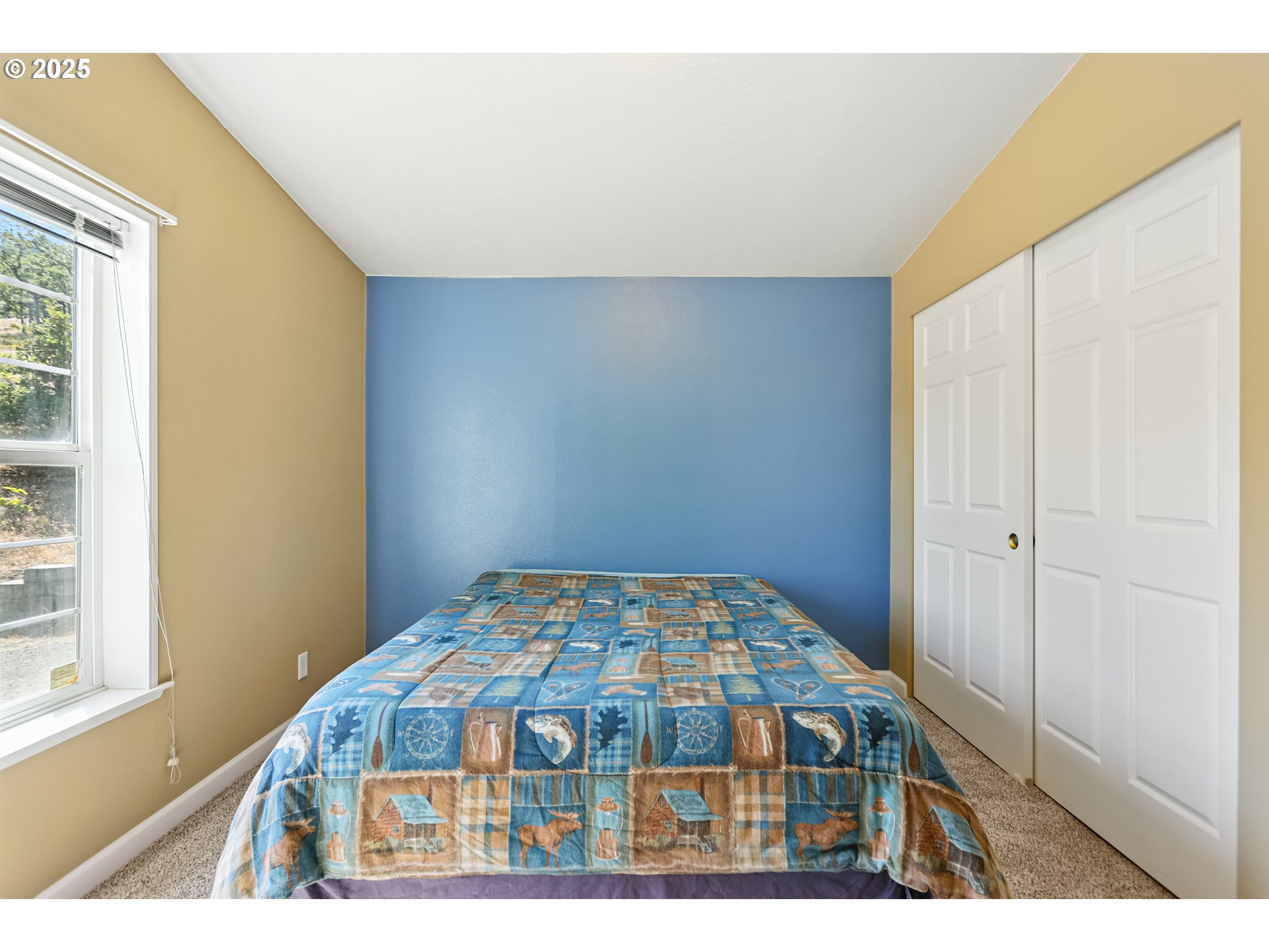 6305 Cherry Heights Road The Dalles, OR 97058 - Photo 28 of 48 Bedroom