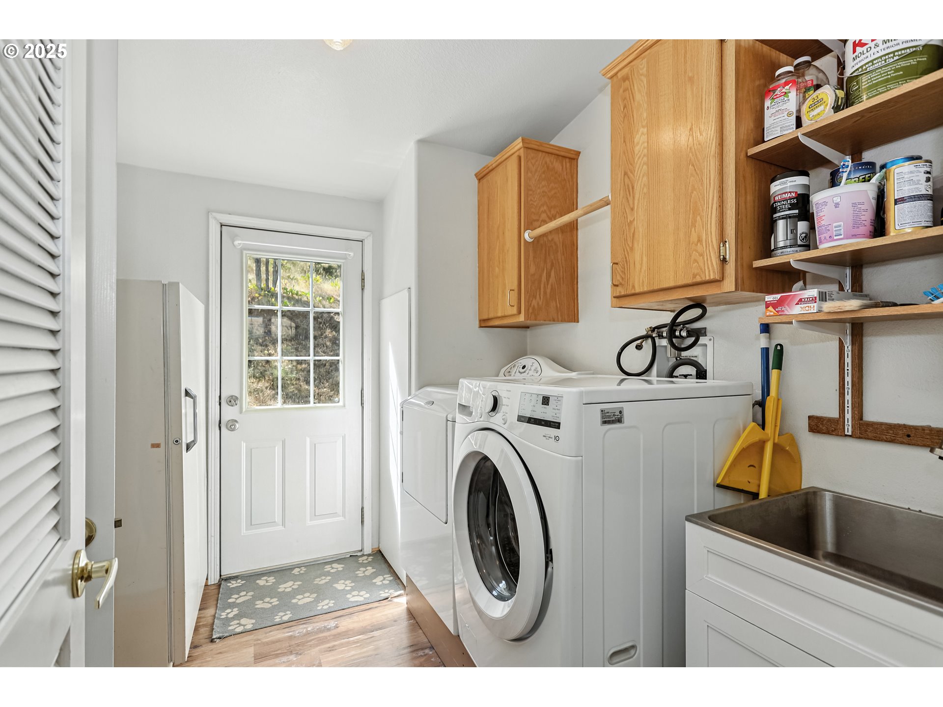 6305 Cherry Heights Road The Dalles, OR 97058 - Photo 33 of 48 Utility Room