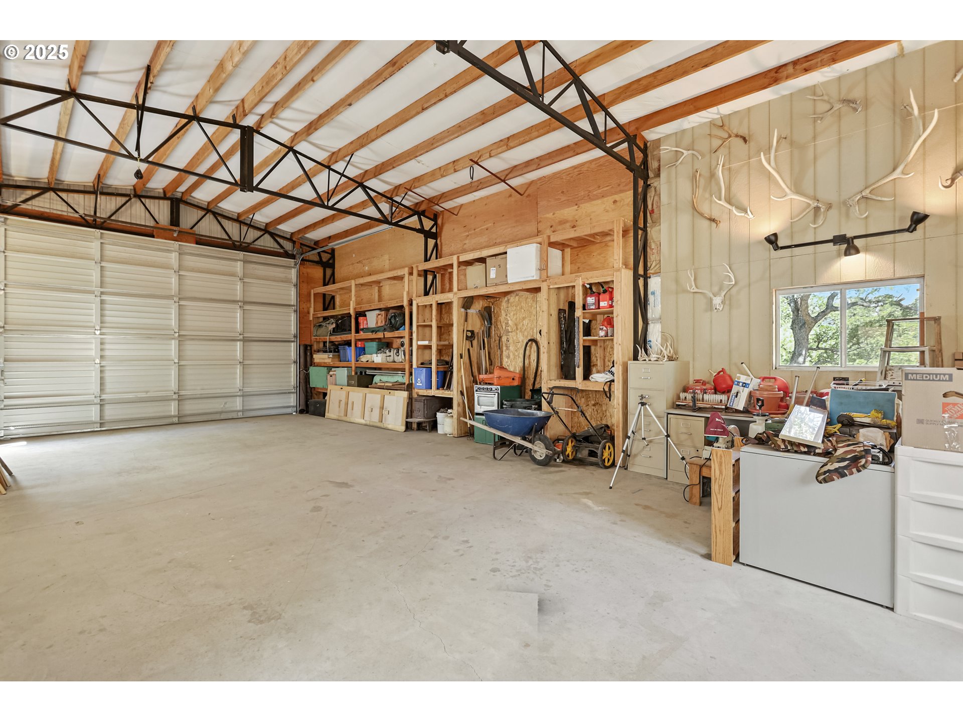 6305 Cherry Heights Road The Dalles, OR 97058 - Photo 38 of 48 Shop