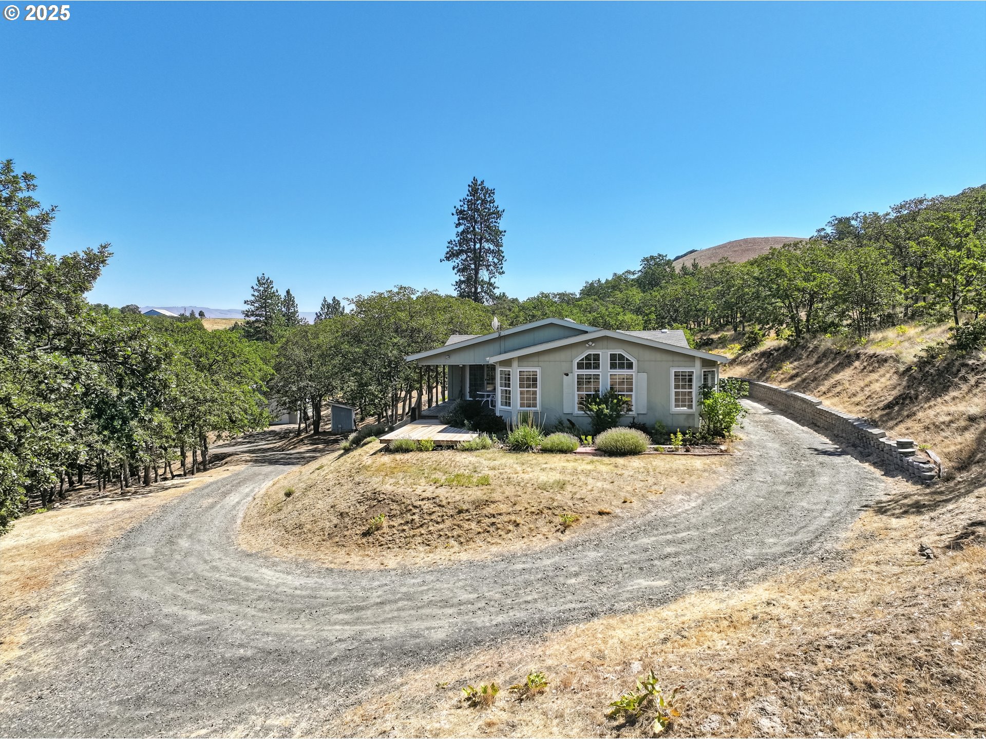 6305 Cherry Heights Road The Dalles, OR 97058 - Photo 4 of 48