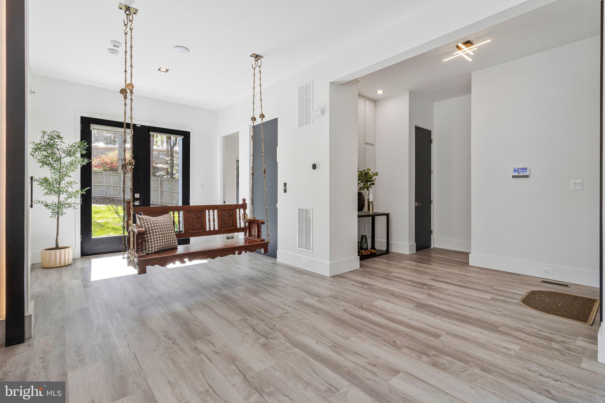 3525 Glenbrook Road Fairfax, VA 22031 - Photo 15 of 111 Sitting area
