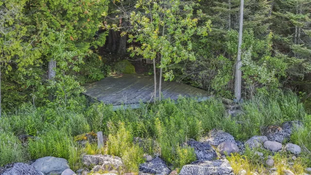 $800,000 | 36335 East Makinen Road, Drummond Island, MI 49726