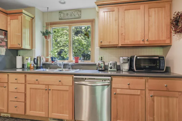 $800,000 | 36335 East Makinen Road, Drummond Island, MI 49726