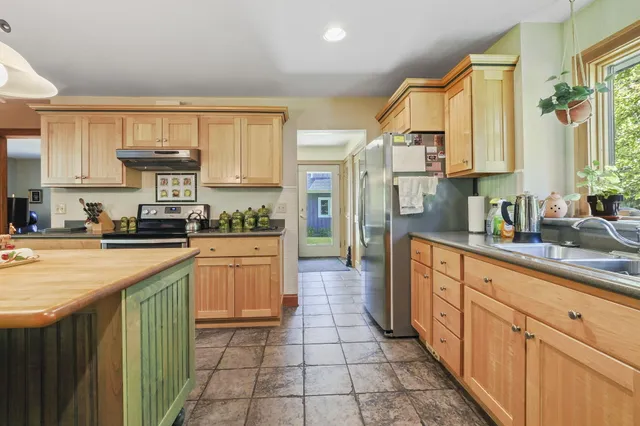 $800,000 | 36335 East Makinen Road, Drummond Island, MI 49726