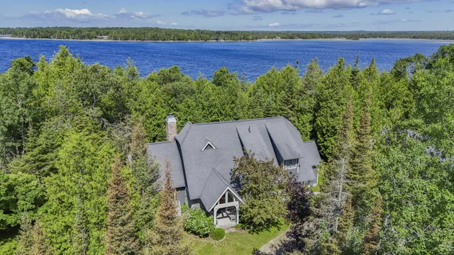 $800,000 | 36335 East Makinen Road, Drummond Island, MI 49726