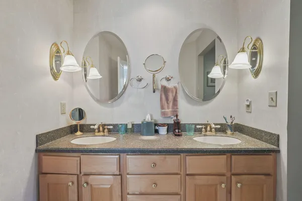 $800,000 | 36335 East Makinen Road, Drummond Island, MI 49726